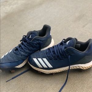 metal softball cleats